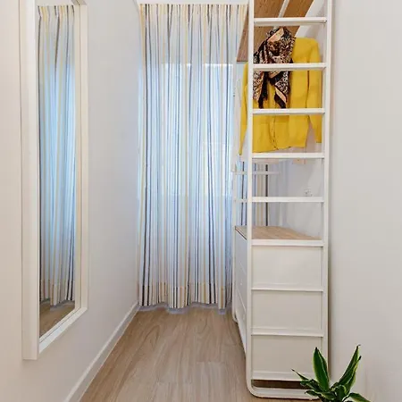 Les Amis * سيراكوزا