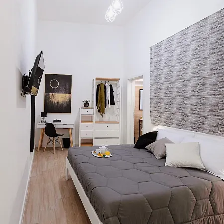 Les Amis Apartment